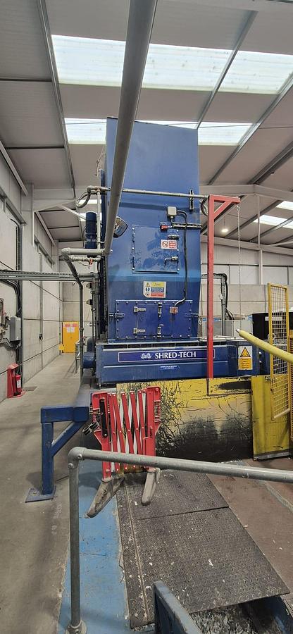 Used 2008 Shred-Tech Twin-shaft Shredder