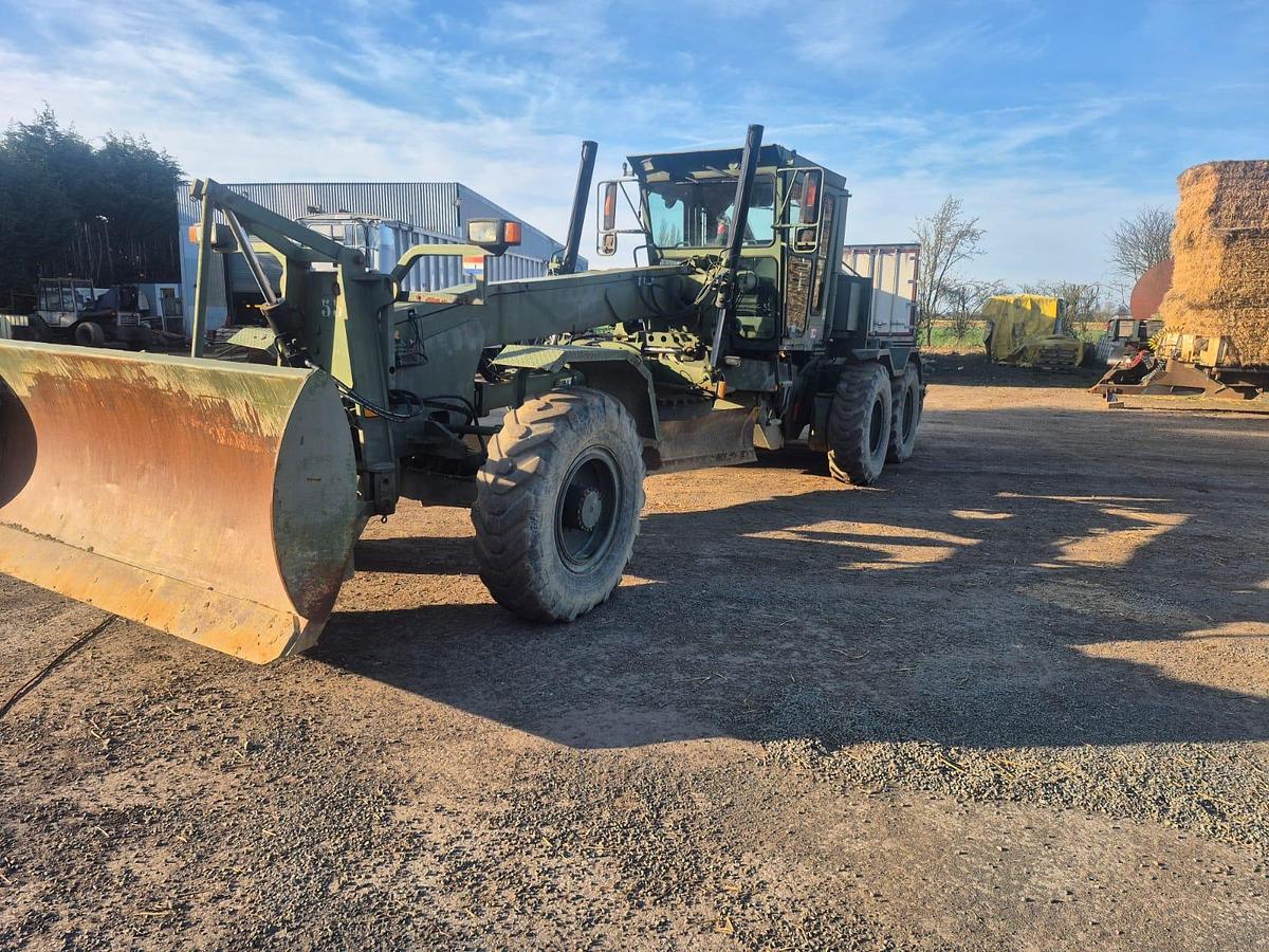 Used 1995 Champion 726A VHP Grader