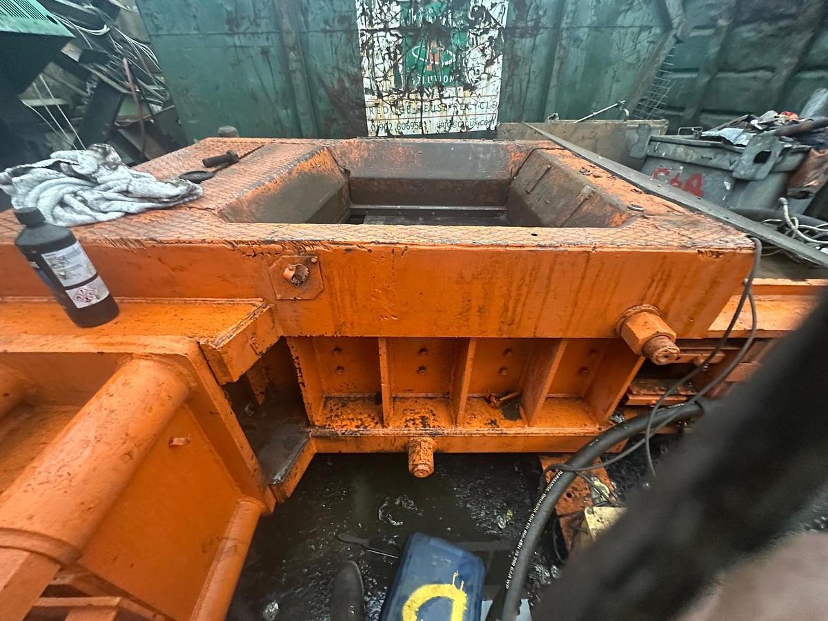 Used 1973 Vezzani PM50-D Non Ferrous Baler