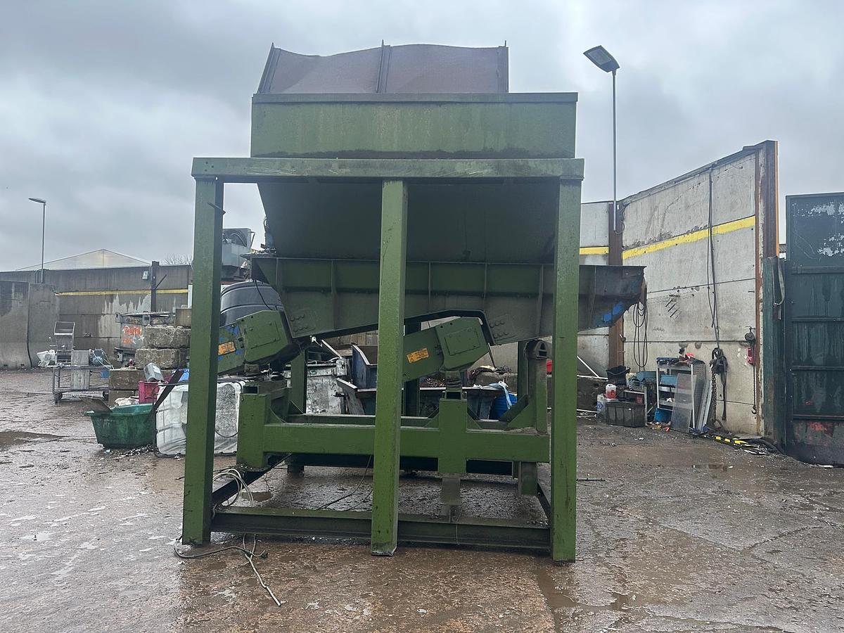 Used 2001 Locker Industries SFH Super Feeder
