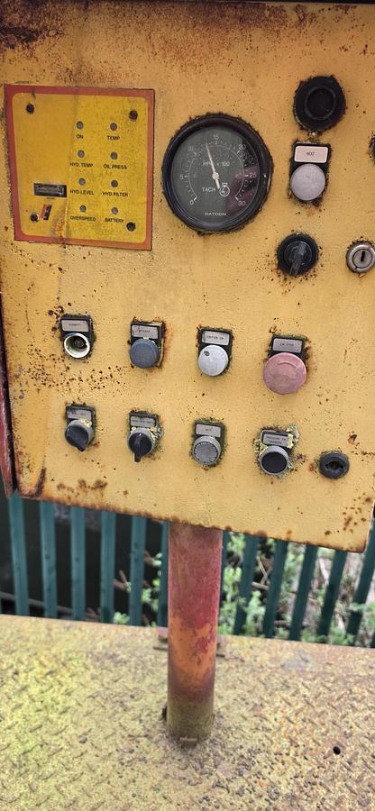 Used Extec Twin Shaft Shredder