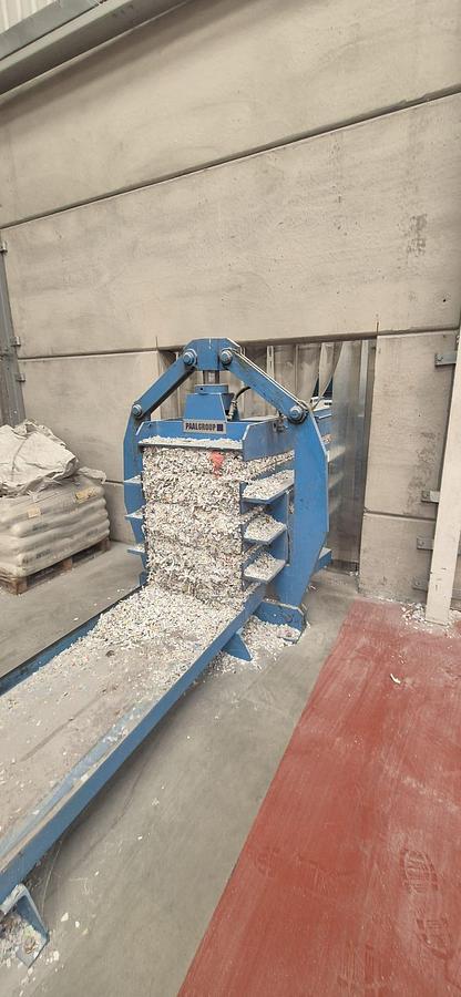 Used 2008 Shred-Tech Twin-shaft Shredder W/2007 PAAL Pacomat 2S Baler & Conveyor