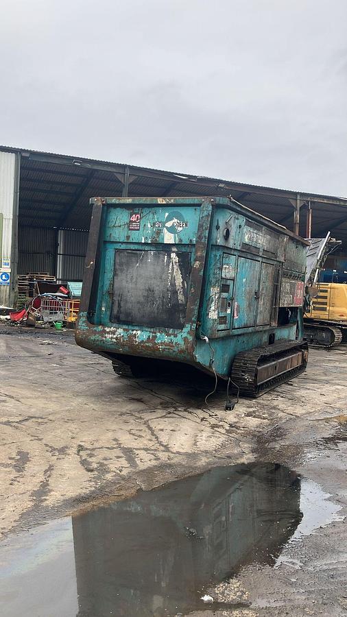 Used 2006 Powerscreen Powershredder 2400 Slow-Speed Twin-Shaft Shredder
