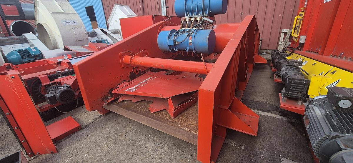 Used 2009 ViPower Finger Screen and shaker feeder