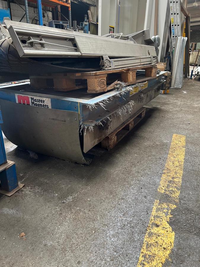 Used Master Magnets Overband Magnet