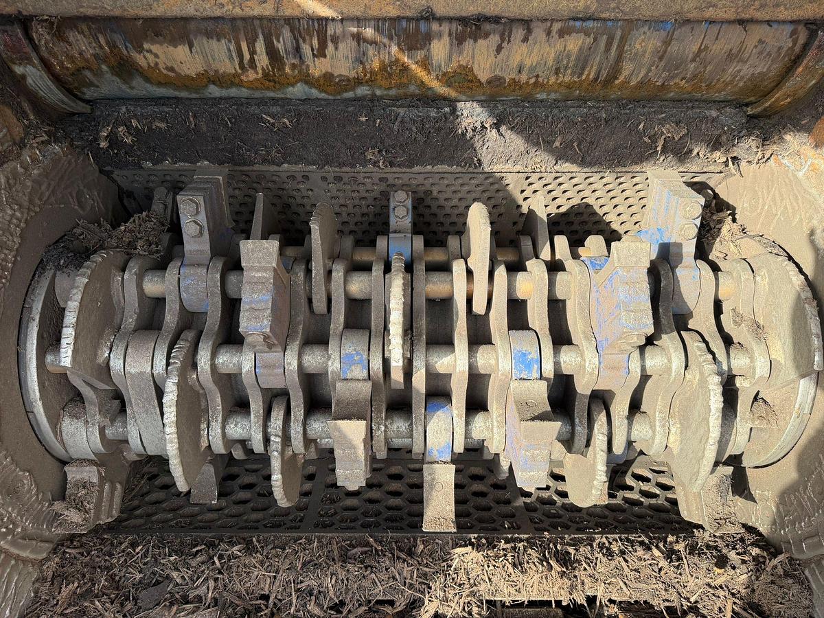 Used 2021 Peterson 2710D Tracked Horizontal Grinder Shredder