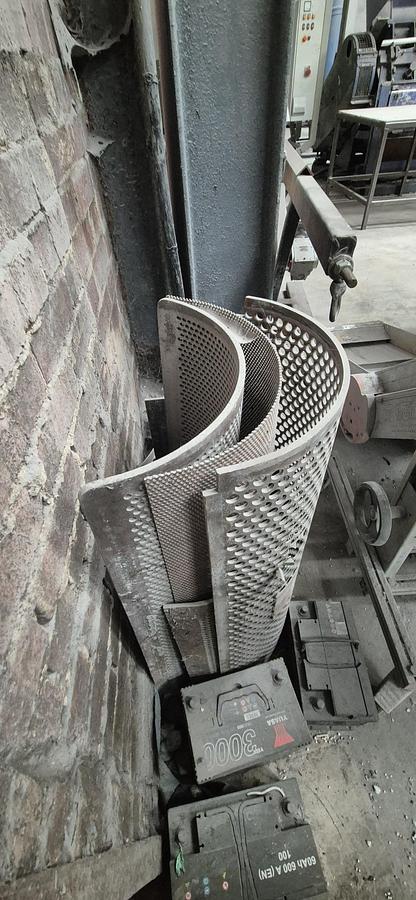 Used Lindner Shredder