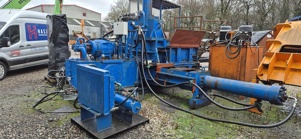 Used Harris TGS 3 Ram baler