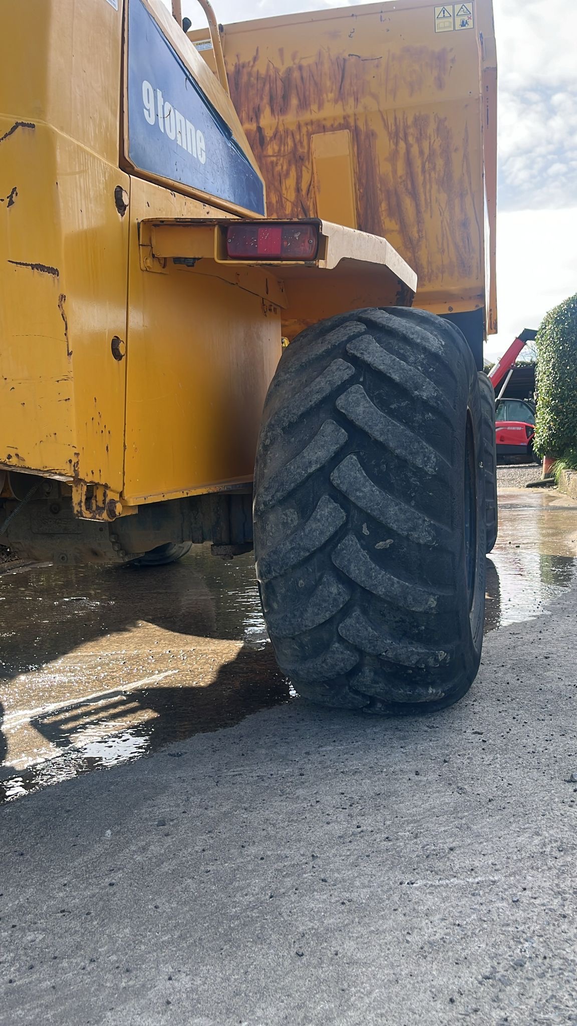 Used 2011 Thwaites Mach 950 Dumper Truck