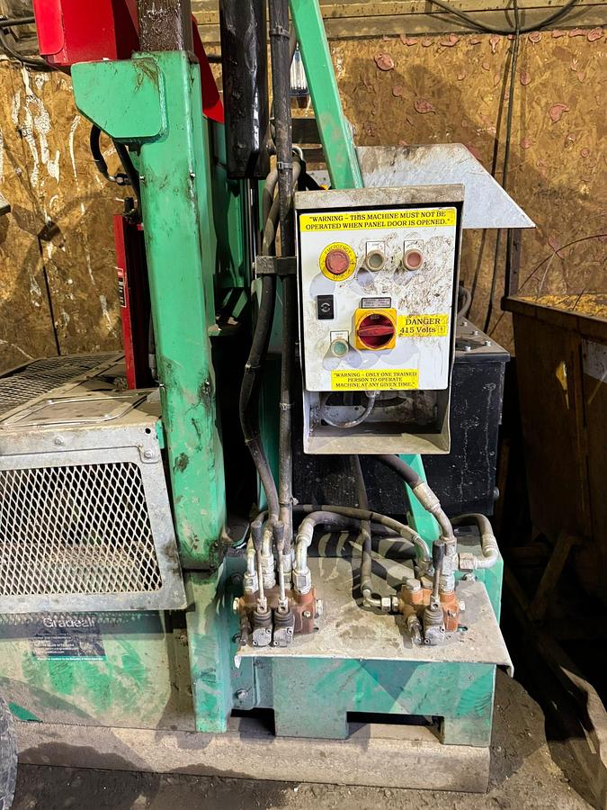 Used Gradeall Tyre Rim Separator (T.R.S) 