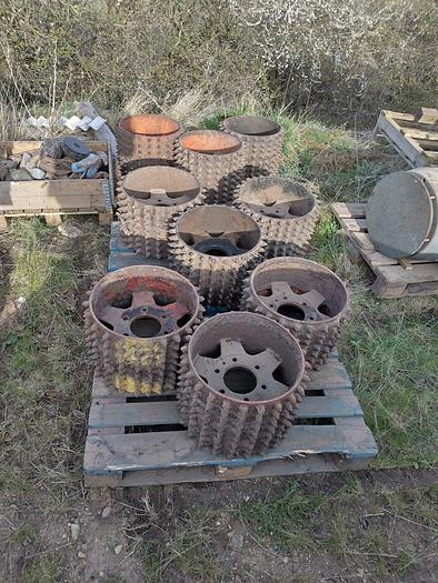 Used Cambia 610 Debarking Machine 