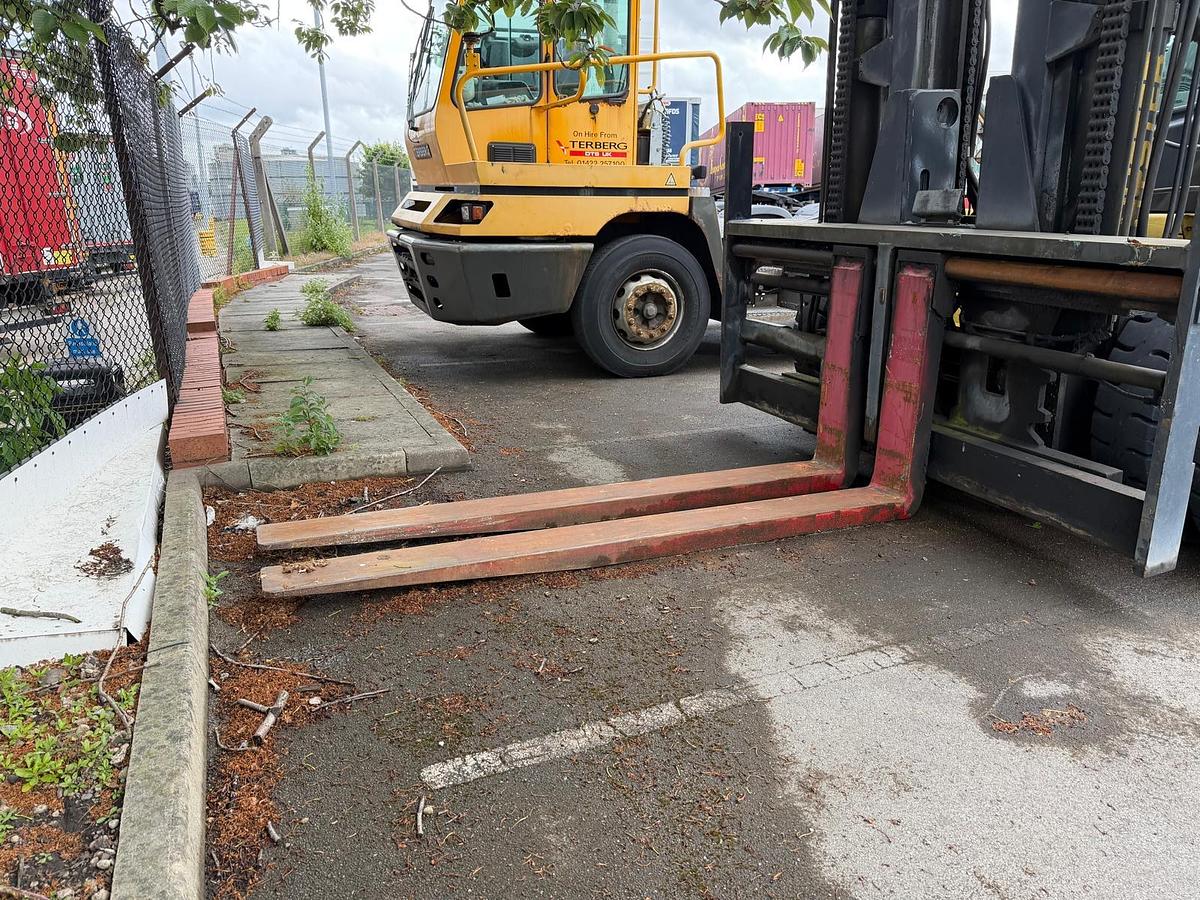 Used Hyster 16.6 Forklift 