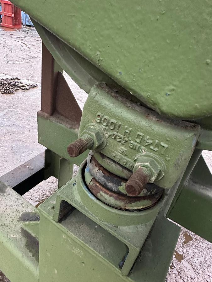 Used 2001 Locker Industries SFH Super Feeder