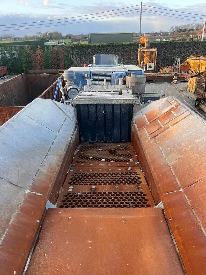 Used 2017 Keestrack R6d Impact Crusher