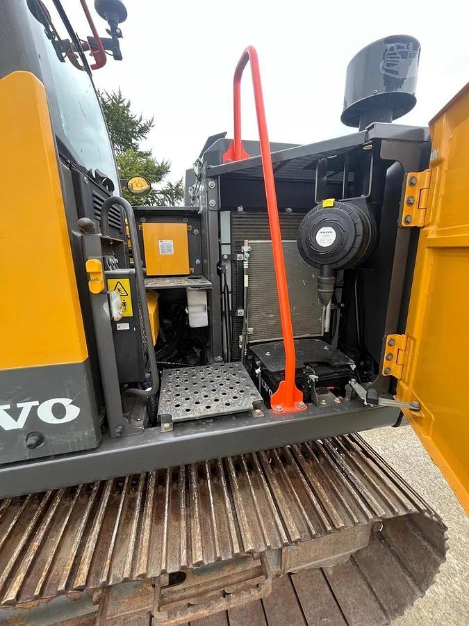 Used 2021 Volvo EC140EL Crawler Excavator 