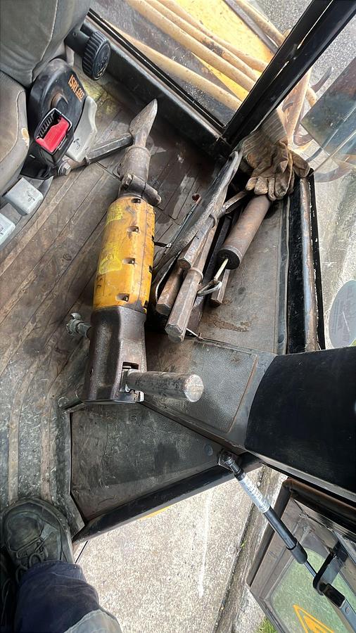 Used 2011 JCB 2CX AM Material Handler