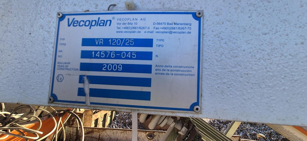 Used 2012 Shaker Feeder Unit