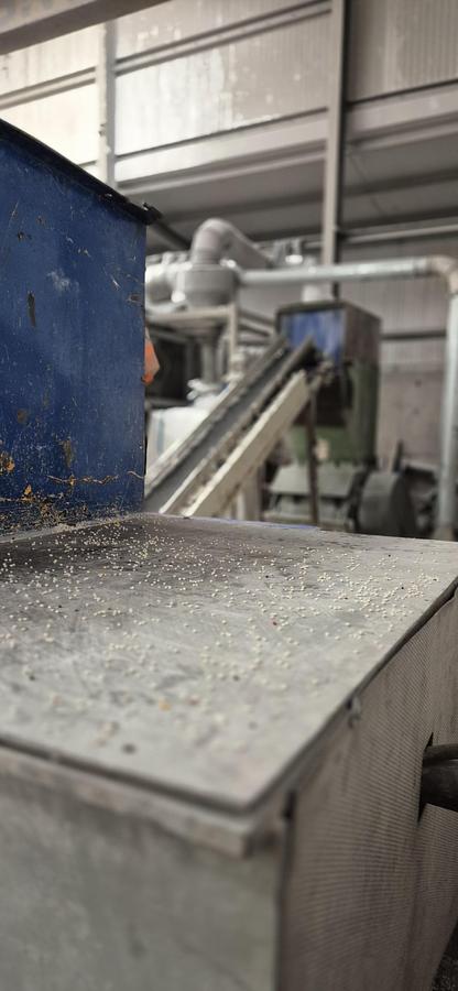 Used Uirich Single shaft shredder with ram