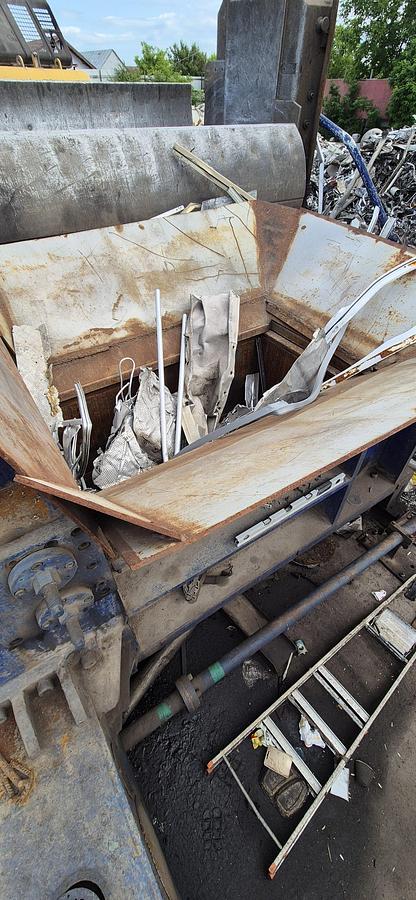 Used 1993 Harris TGS-60B Ferrous Metal Baler