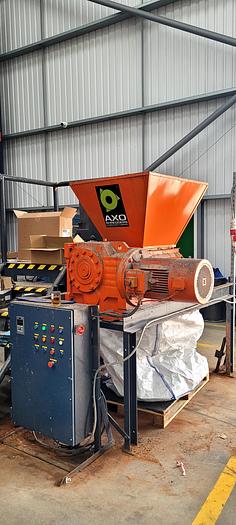 Used 2001 Twin Shat Shredder