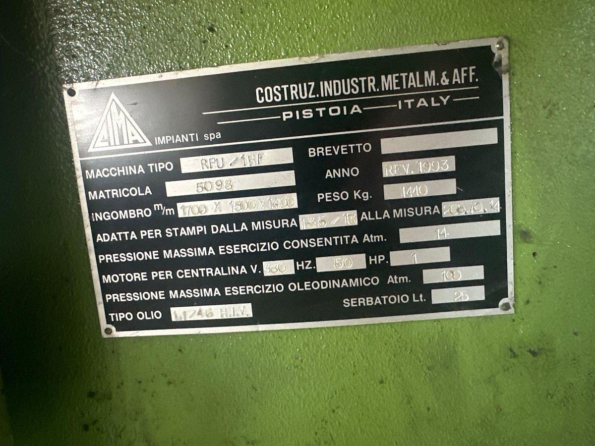 Used Tyre Retreading PCR & TBR Presses Full Plant