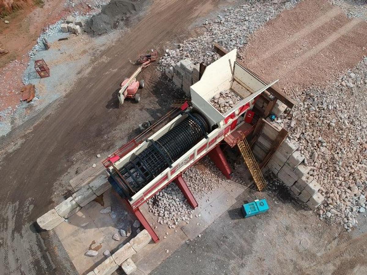 Used 2019 Terex MDS M820 Tracked Trommel Screen Screener