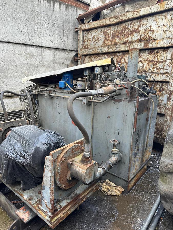 Used 1973 Vezzani PM50-D Baler