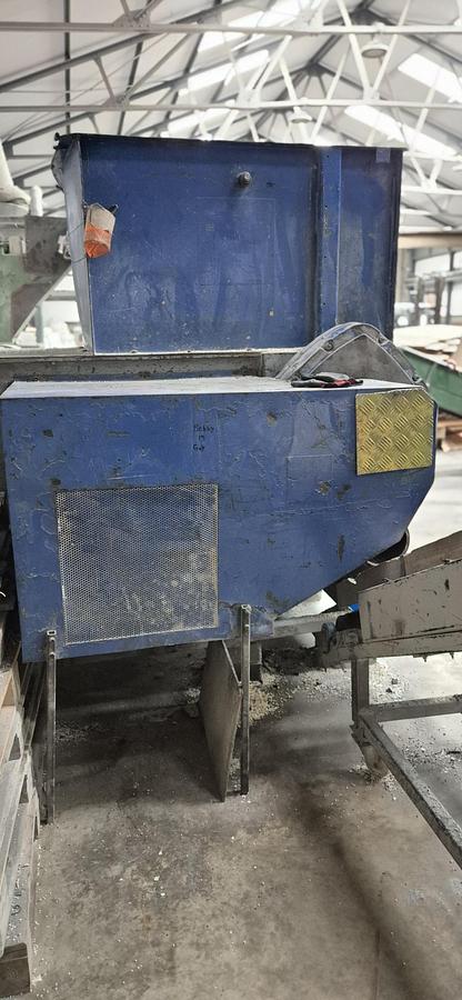 Used Uirich Single shaft shredder with ram