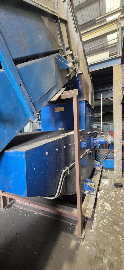 Used 2007 Jovisa, SL Shredder with Infeed conveyor