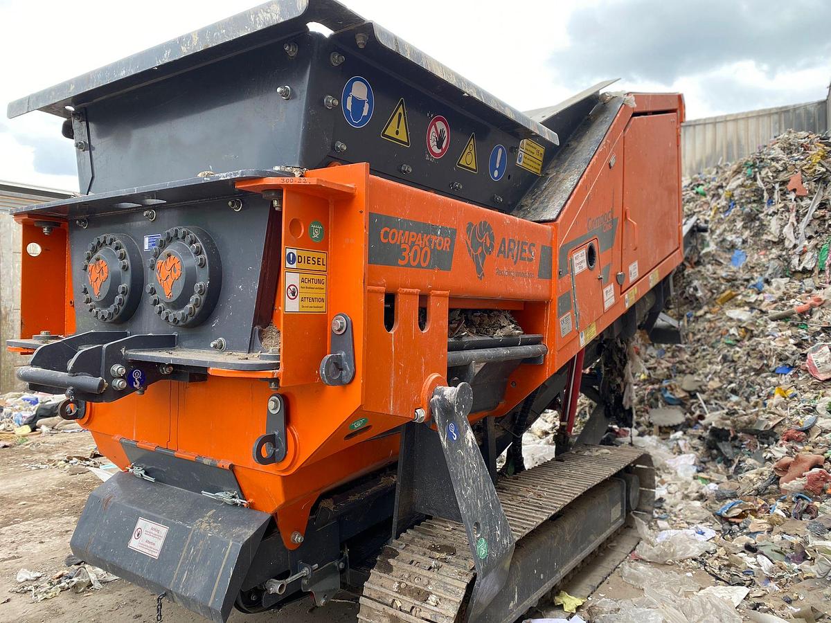 Used 2024 Arjes Compaktor 300 Tracked Twin-Shaft Shredder
