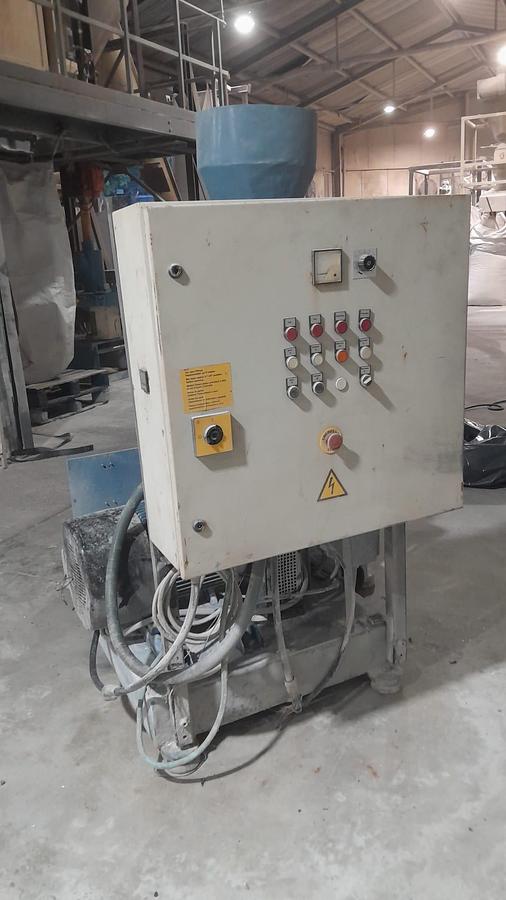 Used 2001 Herbold PU 300 ZR Plastics Pulverizer