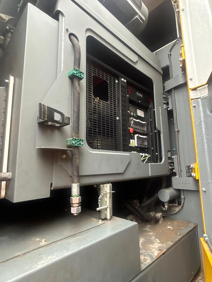 Used 2024 Untha XR3000C Tracked Single-shaft Shredder