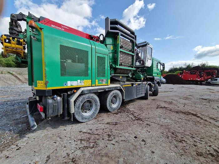 Used 2017 Jenz Chipping truck 583