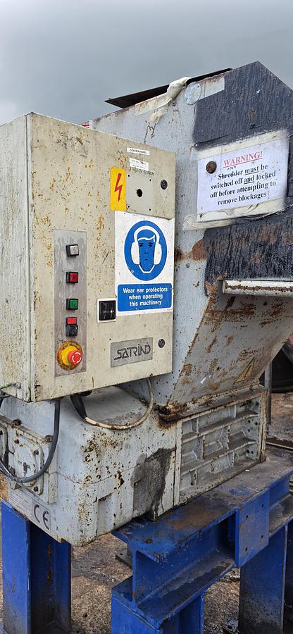 Used Satrind F 615 Robust twin shaft shredder