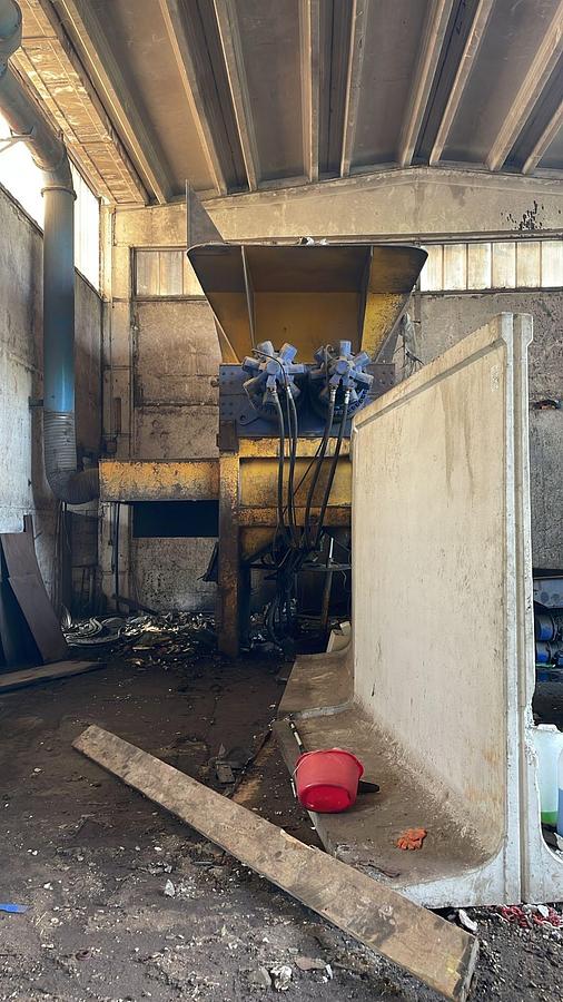 Used 2008 CFI BF 3008 Industrial Twin-shaft Shredder