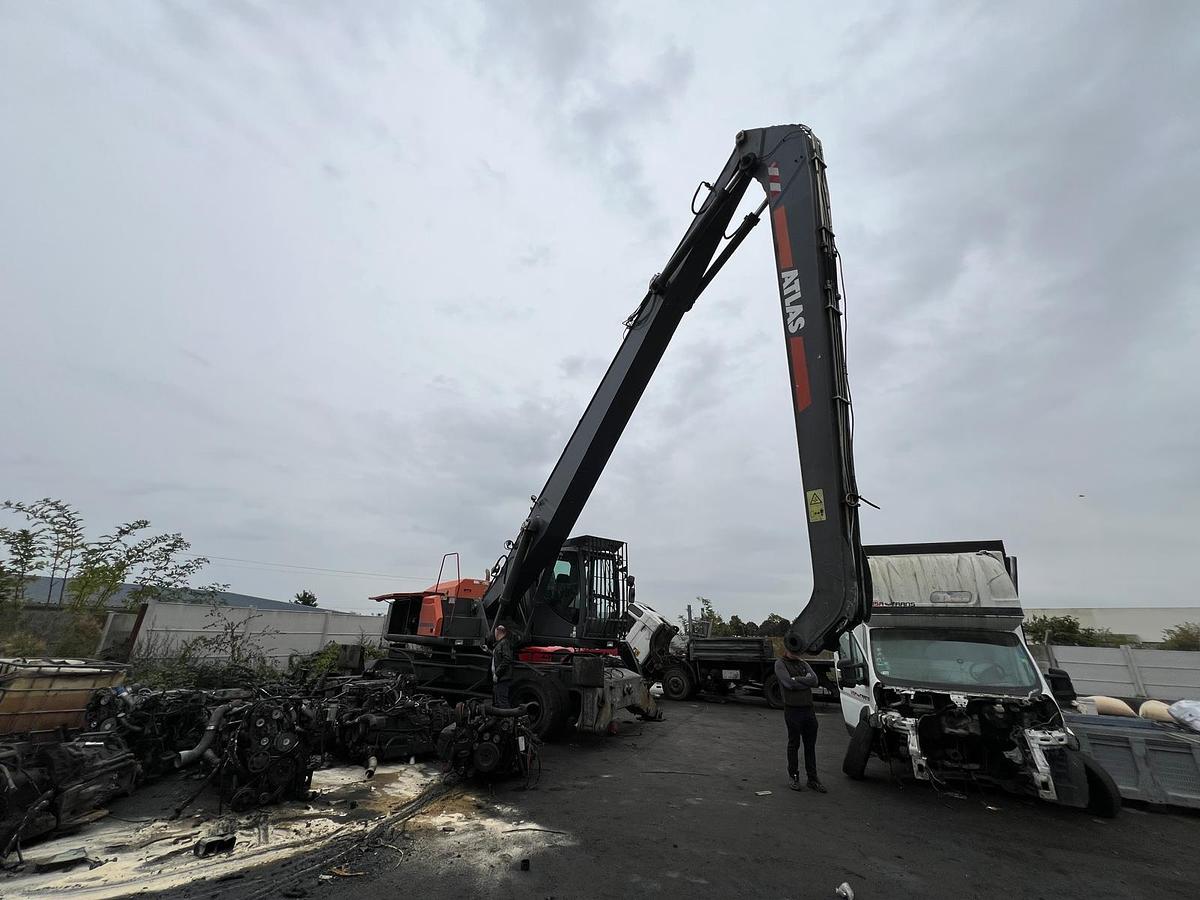 Used 2018 Atlas 350 MH Material Handler