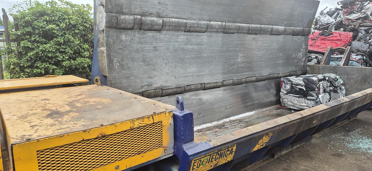 Used 2008 Orca Car baler