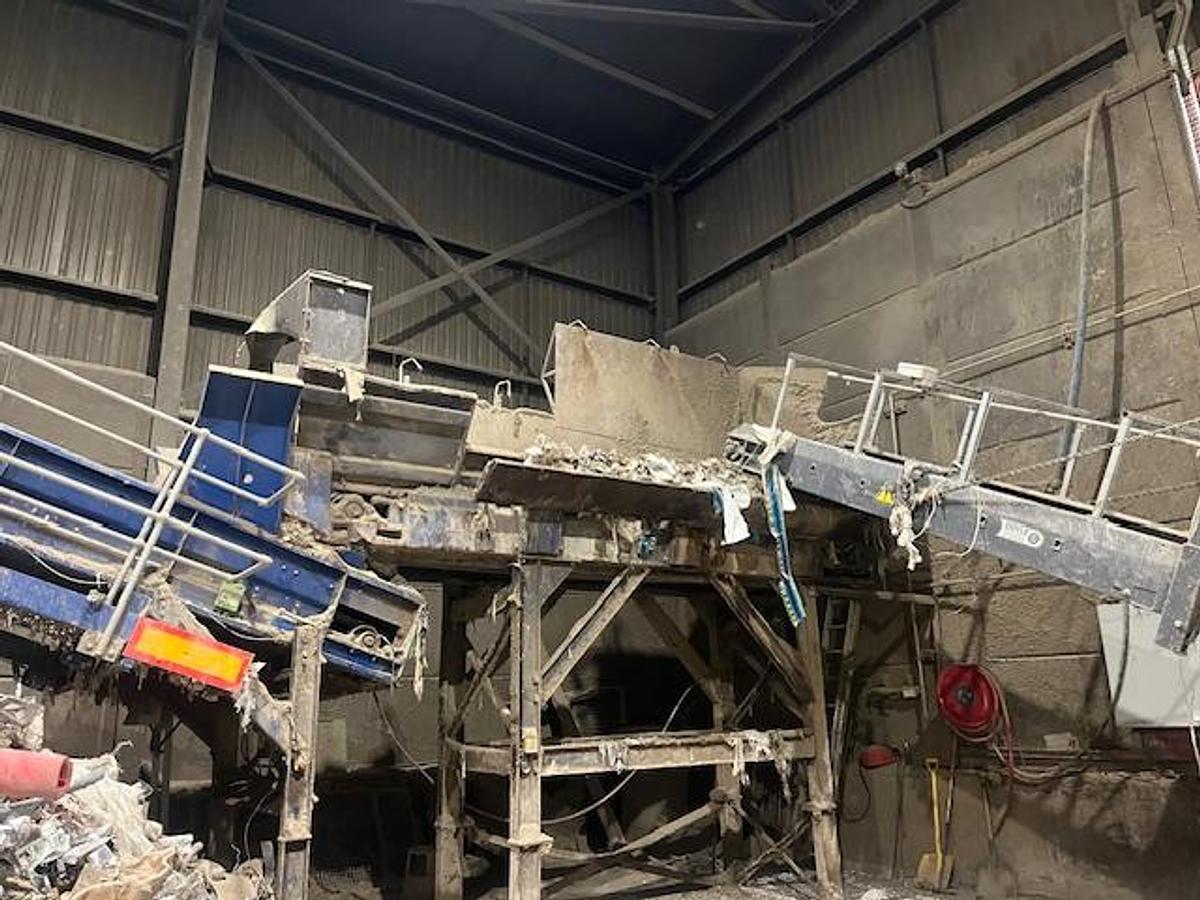 Used CRSNI 820 Trommel Lights Recycling Line Picking Station