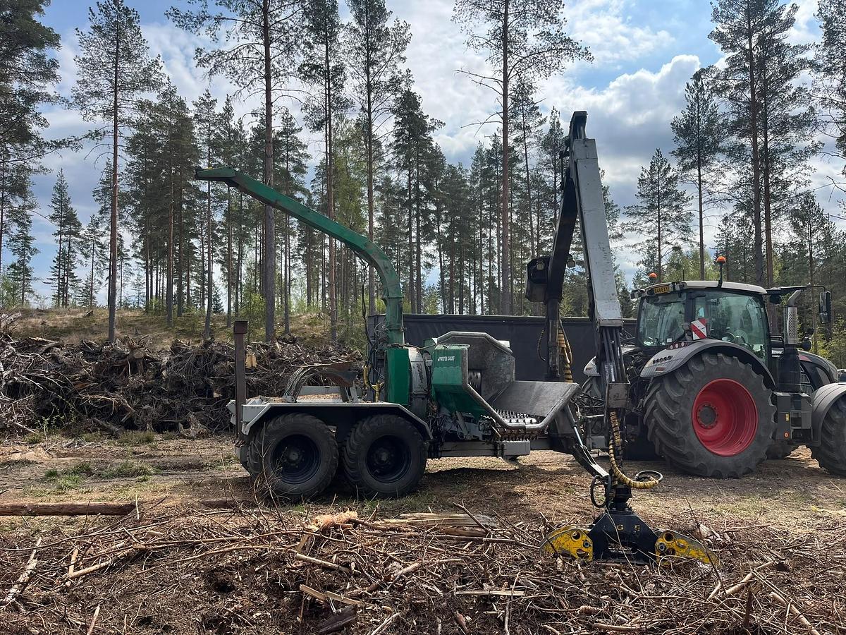 Used 2006 Kesla 4560 Forestry Wood Chipper Shredder