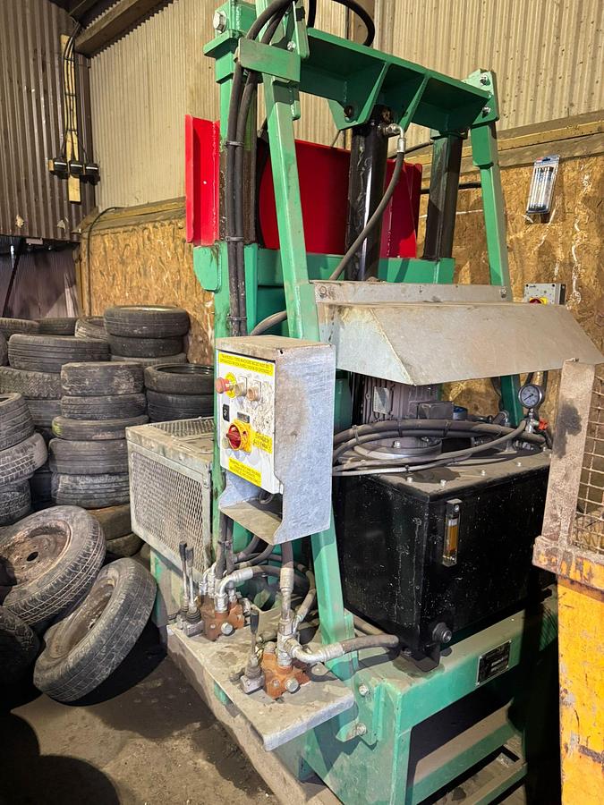 Used Gradeall Tyre Rim Separator (T.R.S) 