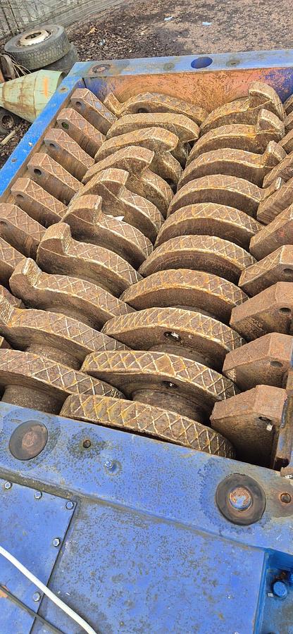 Used 2020 Heavy Duty Twin-shaft Shredder