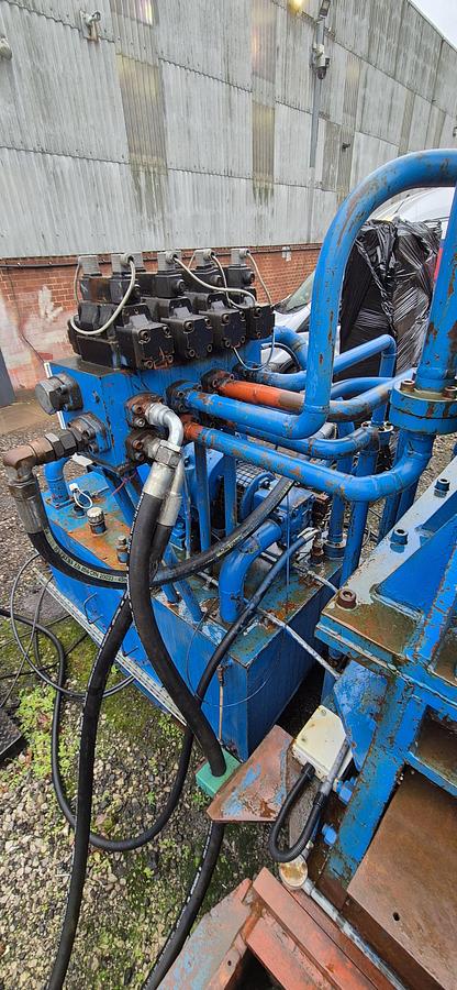 Used Harris TGS 3 Ram baler