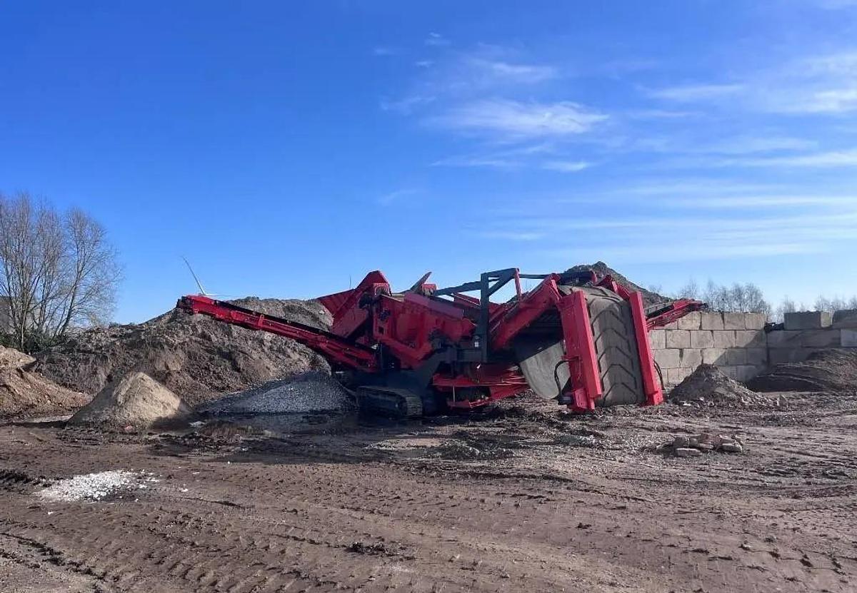 Used 2009 Terex Finlay 883 Mobile Screener