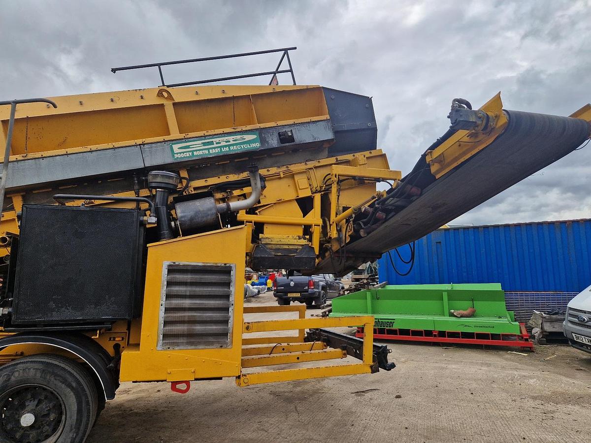 Used 2012 Backers 3-MTBC 3 Fraction Tracked Star Screen