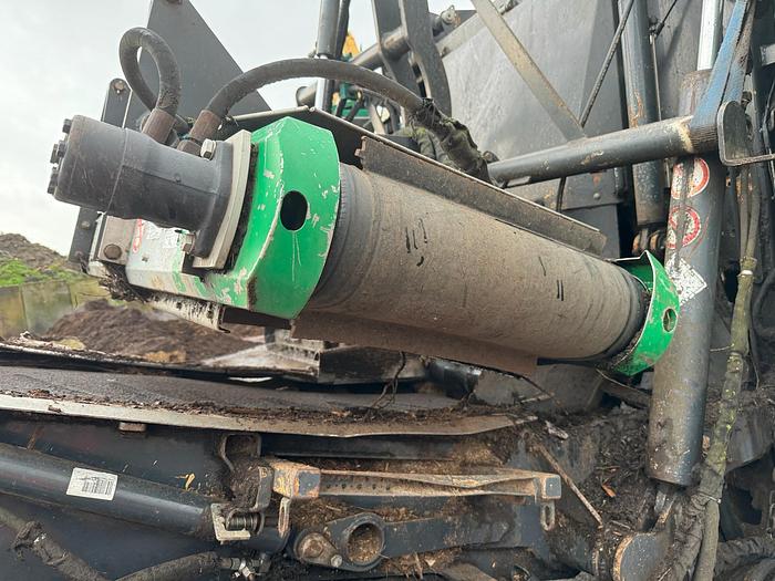 Used 2014 Komptech Axtor 6010 High Speed chipper and shredder