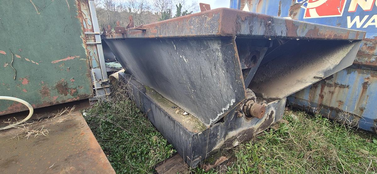 Used 2018 M & J 2000 static