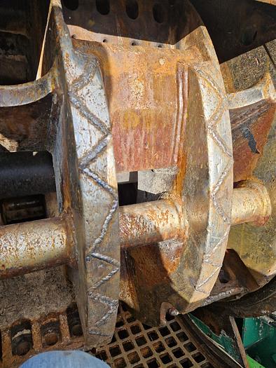 Used 2017 Jenz Chipping truck 583