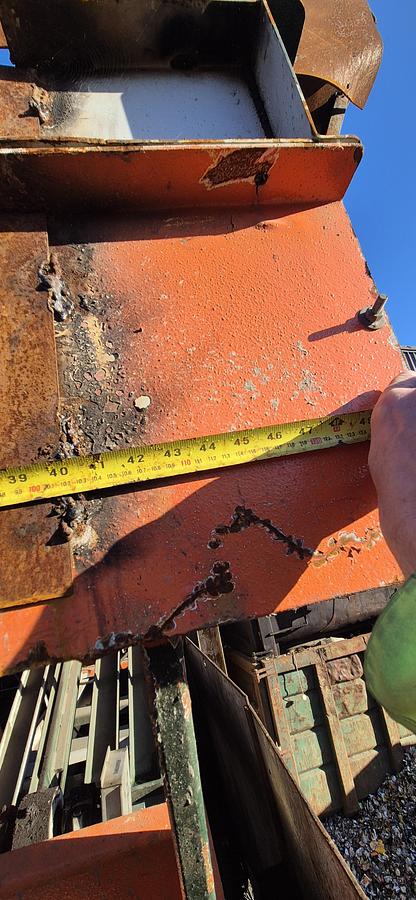 Used 2012 Shaker Feeder Unit