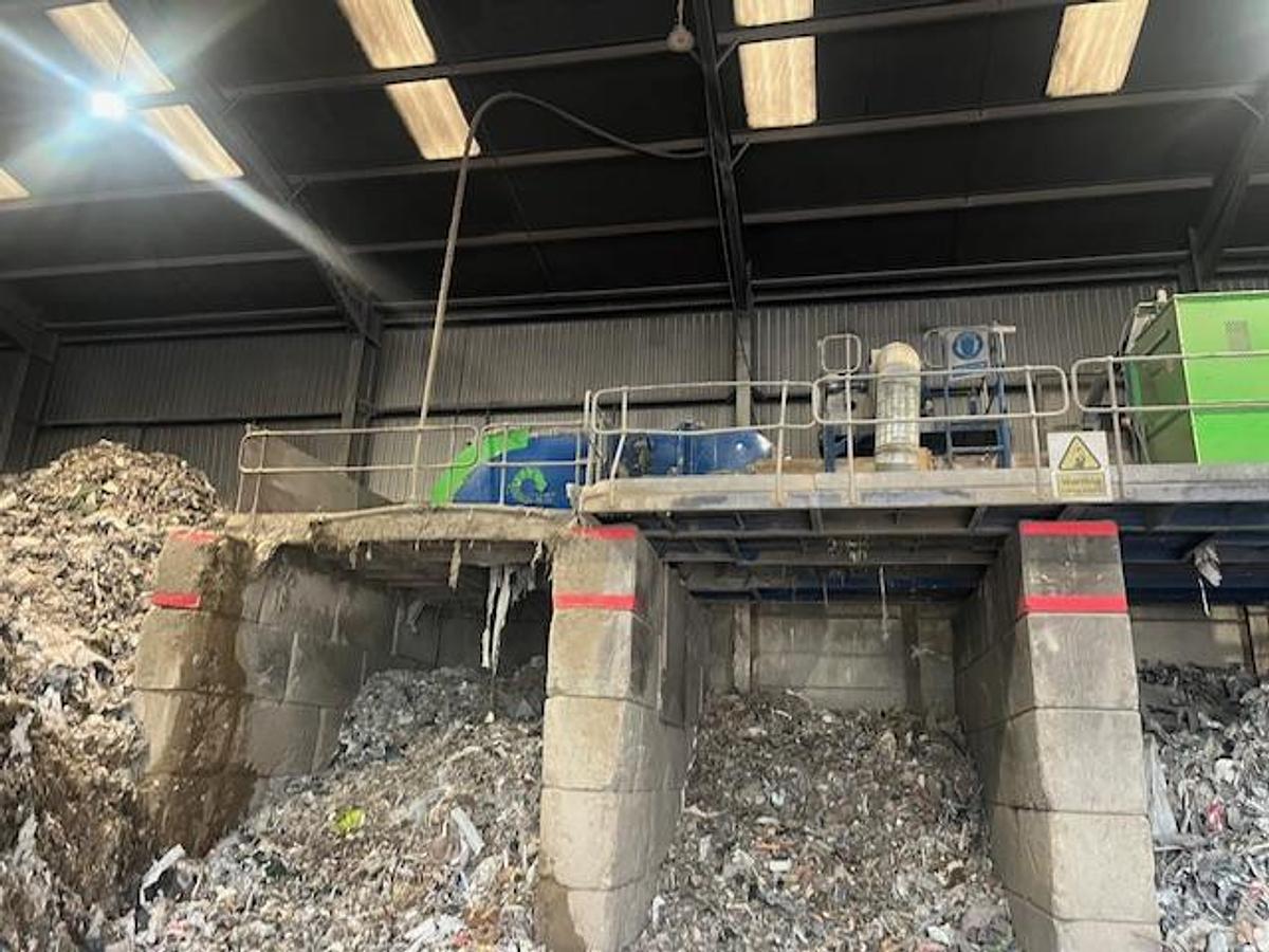 Used CRSNI 820 Trommel Lights Recycling Line Picking Station