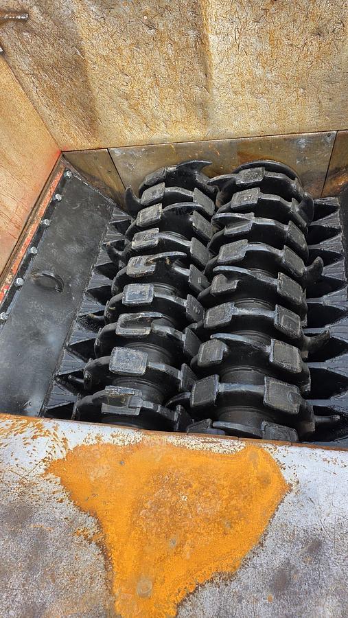 Used Hammel VB 650 E & NSZ 700 E Primary Crusher and High-speed Shredder Combo